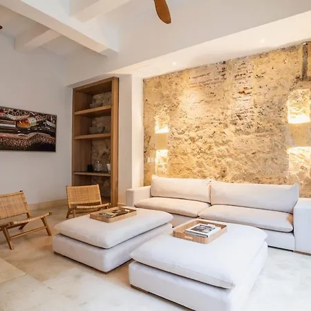 Colonial Con Piscina Privada/centro *